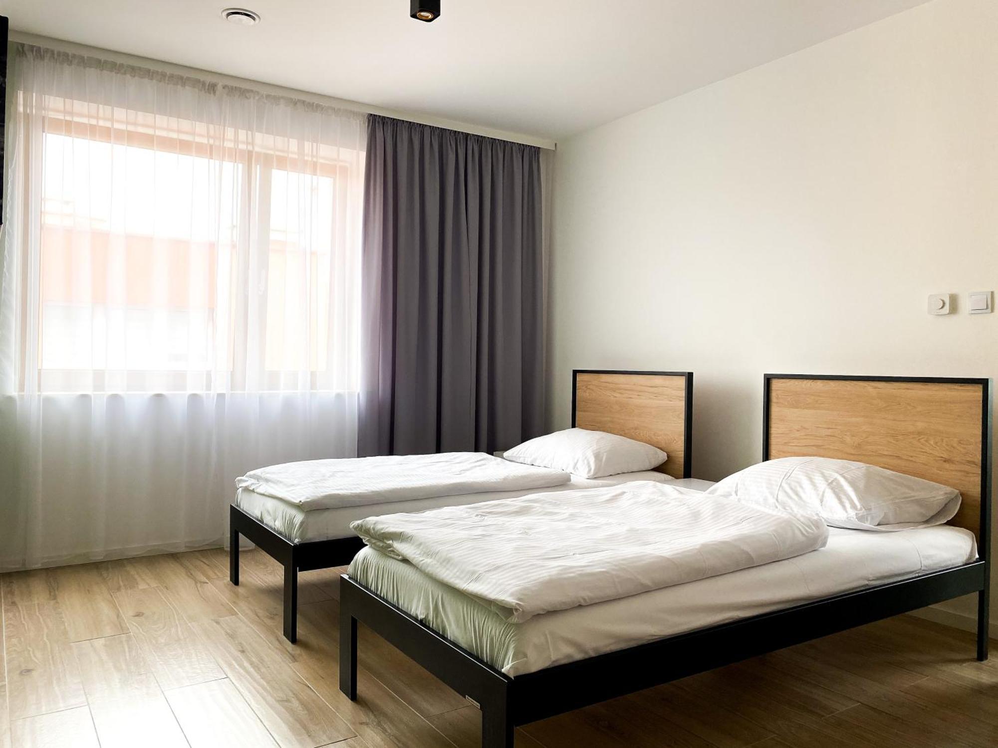 Tanie Noclegi Gliwice - Apartamenty Lowicka 28 Eksteriør billede