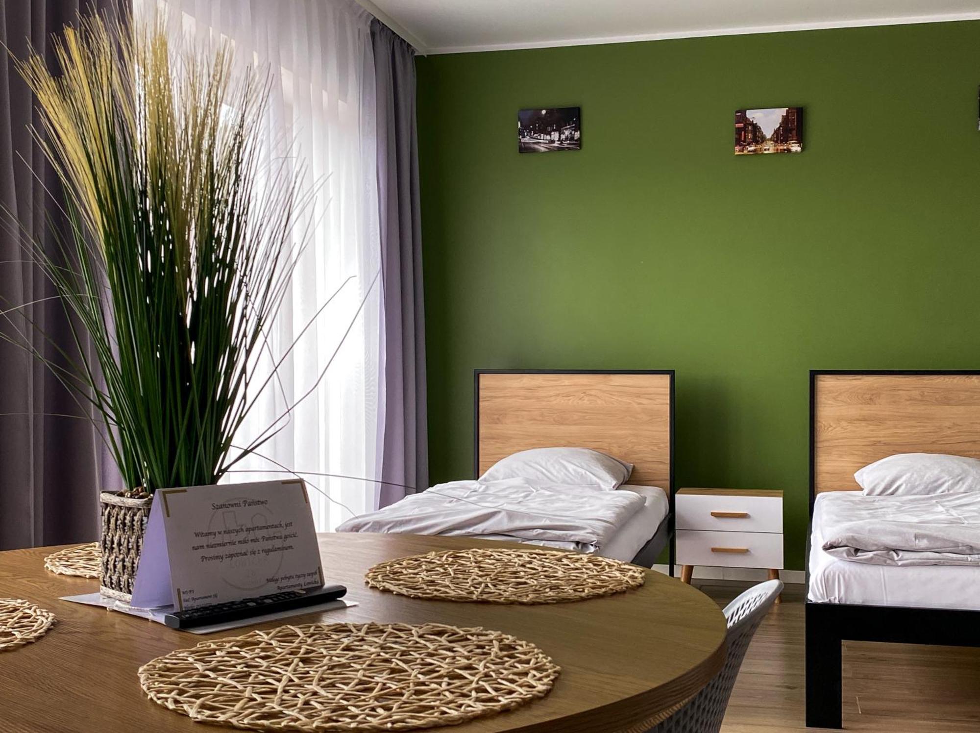 Tanie Noclegi Gliwice - Apartamenty Lowicka 28 Eksteriør billede